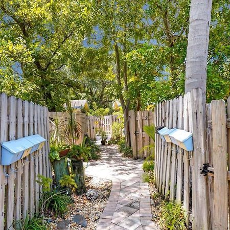 Lovely 1 Bedroom - Just Beachy By Pmi Fort Lauderdale Exteriör bild