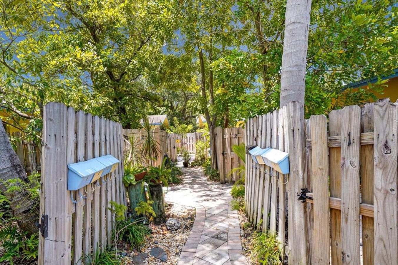 Lovely 1 Bedroom - Just Beachy By Pmi Fort Lauderdale Exteriör bild